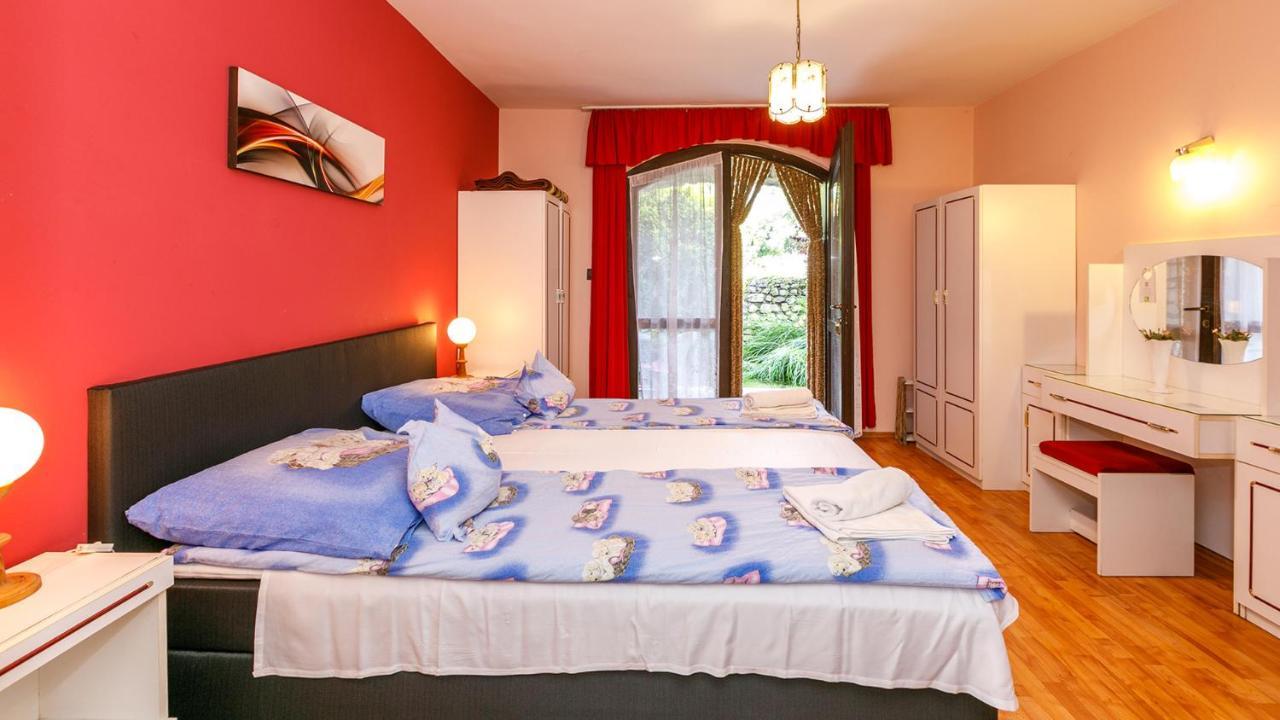 Steinhaus Bed & Breakfast Keszthely Esterno foto